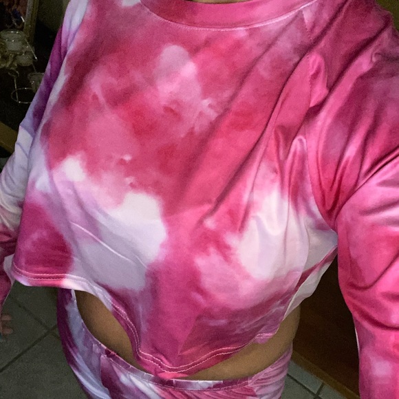 Tie dye short set. Long sleeve top, biker short. - Picture 7 of 10